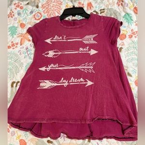 Girls size Large (14-16) maroon arrow shirt.